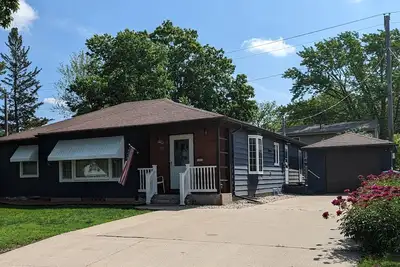 Image de 4-bedroom vacation home minutes from Minnesota State University