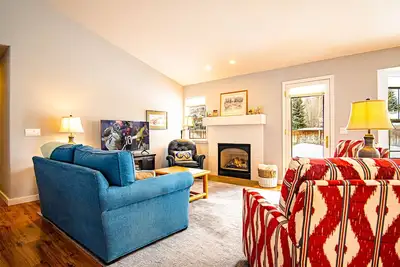 Image de In the Heart of Hailey; Private Pet-Friendly 3 bedroom home with garage