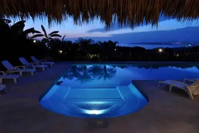 Image de 2br Villa Casanuna, Starlink, tennis court, security, Tropical luxury