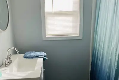 Image de Beautiful 1920’s Home in Downtown Winchester