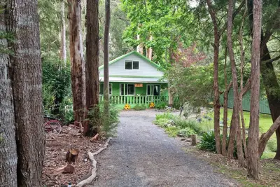 Image de Only 5 Minutes Drive From Warburton Township, Yarra River Backs Onto Property