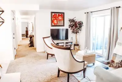 Image de Redcliff Getaway, Ground floor condo with pool views