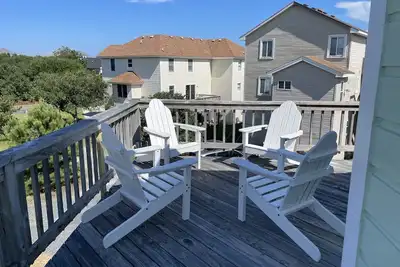 Image de Beautiful remodeled home! Close to the beach!