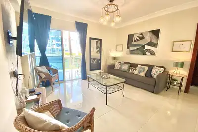 Image de Spacious and modern apartment 5 minutes from the beach.