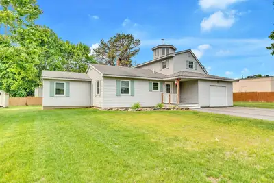 Image de Walk To Wells Harbor! Ping Pong Table & Large Yard