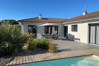 Image de Villa Avec Piscine Dans le Quartier de Pontaillac à Royan à 100 m de la Corniche