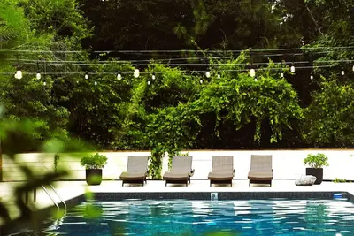 Image de Azalea Pines Retreat: Pool+Beach+Forest+5acres