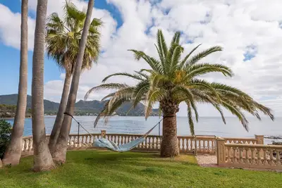 Image de Villa with direct sea access