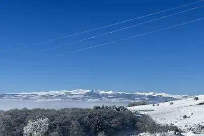 Image de Maison de campagne entièrement rénovée proposant 12 couchages