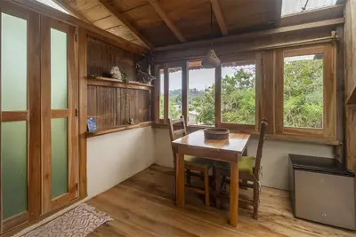Image de Seaside Apartment ☀ Watch the Surf, Walk to Town