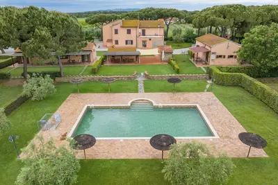 Image de Appartement \"Isolotto - Pino\" avec piscine partagée et Wi-Fi