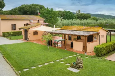 Image de Appartement \"Isolotto - Leccio\" avec piscine partagée et Wi-Fi