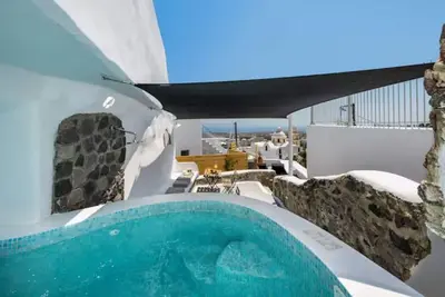 Grand Gem Private Jacuzzi