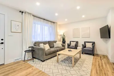 Image de Bright & Modern Arvada Home w/ Yard & Patio