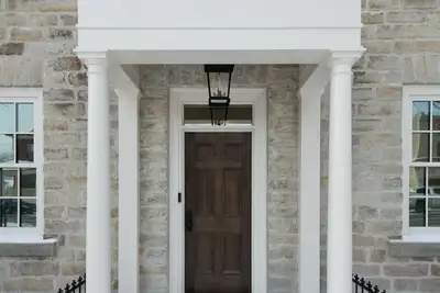 Image de Restored stonehouse in the heart of Perth.