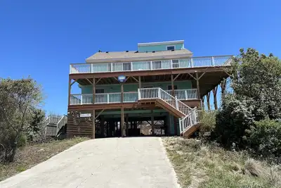 Image de 5 Brm Oceanfront! Gorgeous views; private pool, hot tub & dog friendly!