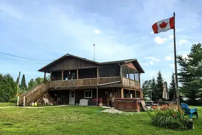 Image de Chalet Pura Vida on Poisson Blanc