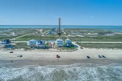 Image de Beachfront Beauty with Bay Views and Boat Ramp Access