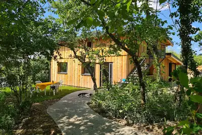 Image de Gîte de 7 chambres pour 15 personnes, situé en pleine nature, Savoie