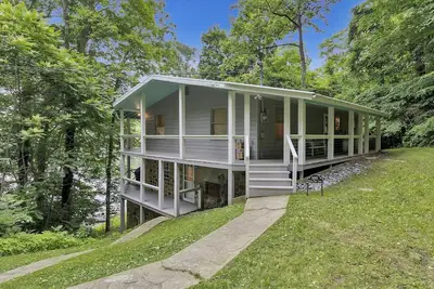 Image de 4 Bed Home on Dale Hollow Lake, Steps from East Port Marina
