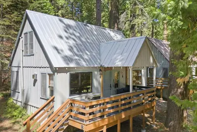 Image de Strawberry Cabin w/ River View 10 min to Pinecrest
