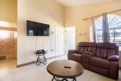 Image de Duhaney's Faithful crib, my place are well safe.