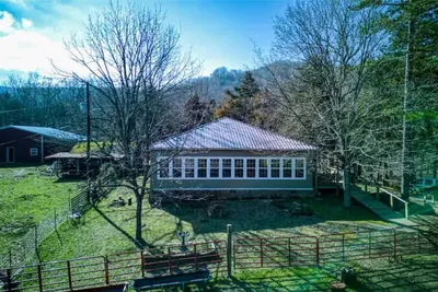 Image de Hillsdale Cottage-Great Location