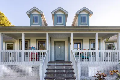 Image de Available For Easter! 🛏️ 4 Bedrooms 🛁 4. 5 Bath Pool Home on Pine Island