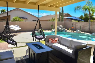 Image de Cozy Desert Oasis w/ pool, near hiking trails, pet-friendly!