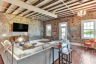 Amazing River Views from Private Balcony, Walk Everywhere, Heated Pool Access