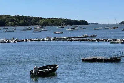 Image de Seaside Home on Mere Point, walk to Paul's Marina, Kayak from Rocky Beach
