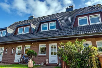 Image de Haus Tinchen - Holiday home for 6 people with garden near the city and beach