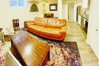 Image de Crew Furnished 2bdr Southeast Edmonton