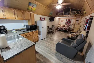Image de Wild Deer Cabin. Short walk to Douglas Lake. Half Hour from Pigeon Forge.