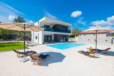 Image de Villa Hill Grubine - New - with pool