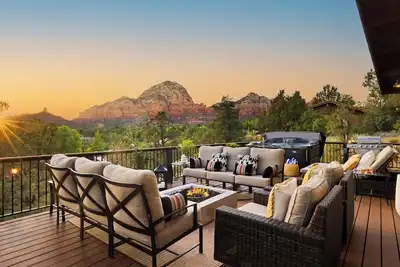 Image de Grill, Fire Pit & Hot Tub | Sedona Mountainside Escape | Roca Roja by AvantStay