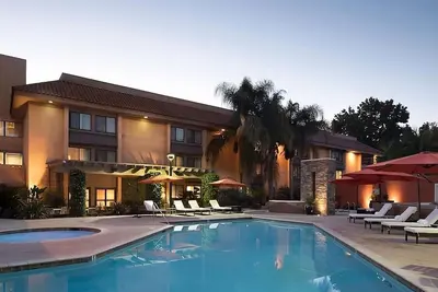 Discover the Children's Discovery Museum! Outdoor Pool, Pet-friendly Property!