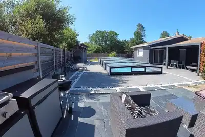 Image de Maison 5 chambres, piscine, boulodromme,