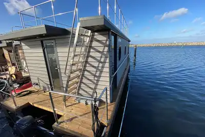 Image de Houseboat Fjord Baltica with roof terrace in Barth