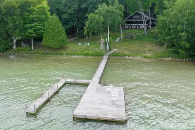 Image de Walloon Lake Residence on 246' of Private Frontage!