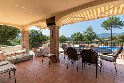 Image de Villa 'Bell Lloc St Cristina Dar' avec vue sur les montagnes, piscine privée et Wi-Fi