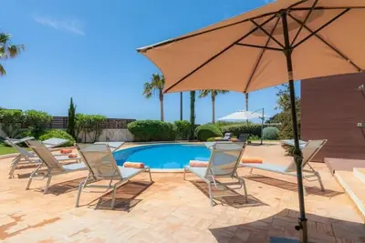 Image de Villa Prado - Beautiful spacious beachfront villa