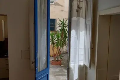 Image de Apartment between two seas in the middle of the old town, 5 min walk to the beach