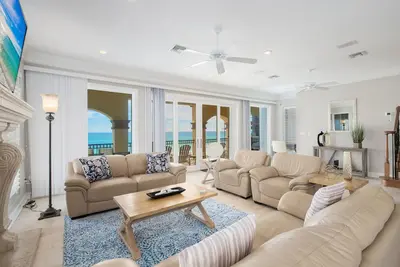 Image de 5-Star Reviews - On the Beach - Hot Tub - Destiny by the Sea Gated Community