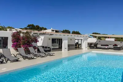 Image de Modern Villa with sea views