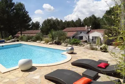 Image de Belle et Spacieuse villa avec piscine privée