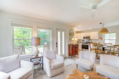 Image de < 6 Mi to Nags Head: Manteo Beach House