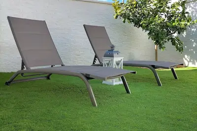 Image de House next to the beach.