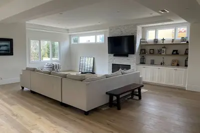 Image de Beach home beside Ritz Carlton