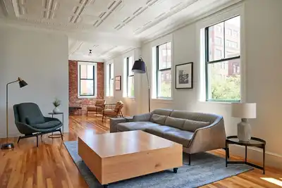 Image de Exquisite 3-Bedroom Urban Home in the Old Port